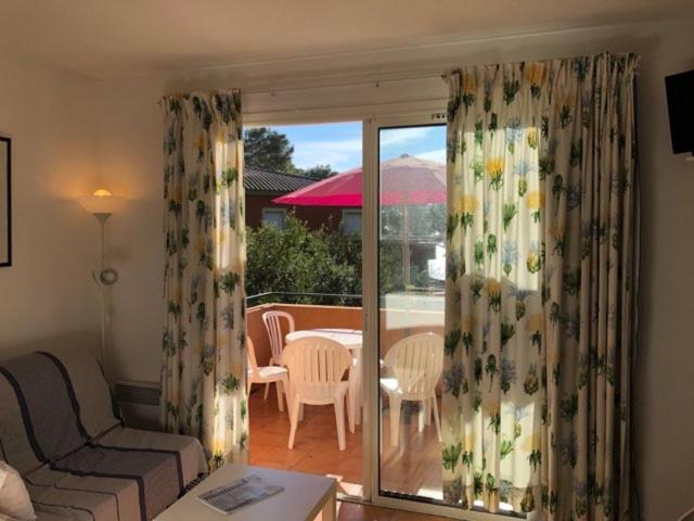 50m Plage T2 Grande Terrasse Vue Mer Climatisé Piscine Chauffée, Parking clos gratuit Sanary-sur-Mer Exterior foto